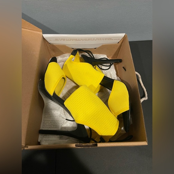 CALL IT SPRING ETAYVIEL KNIT HEEL YELLOW WOMEN’S - Picture 12 of 12